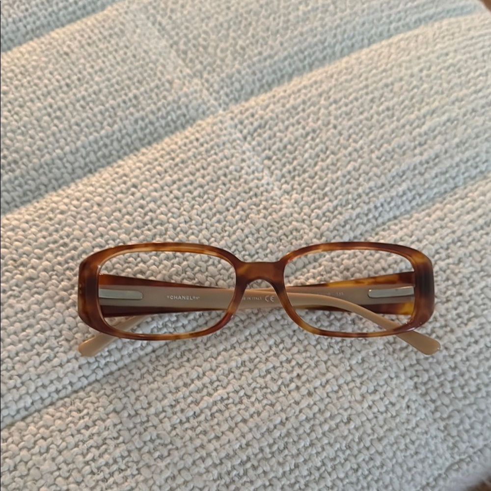 CHANEL- EYE GLASSES FRAMES Tortoise - with case